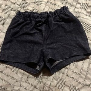 LIKE NEW baby girl Old Navy Shorts 6-12 months
